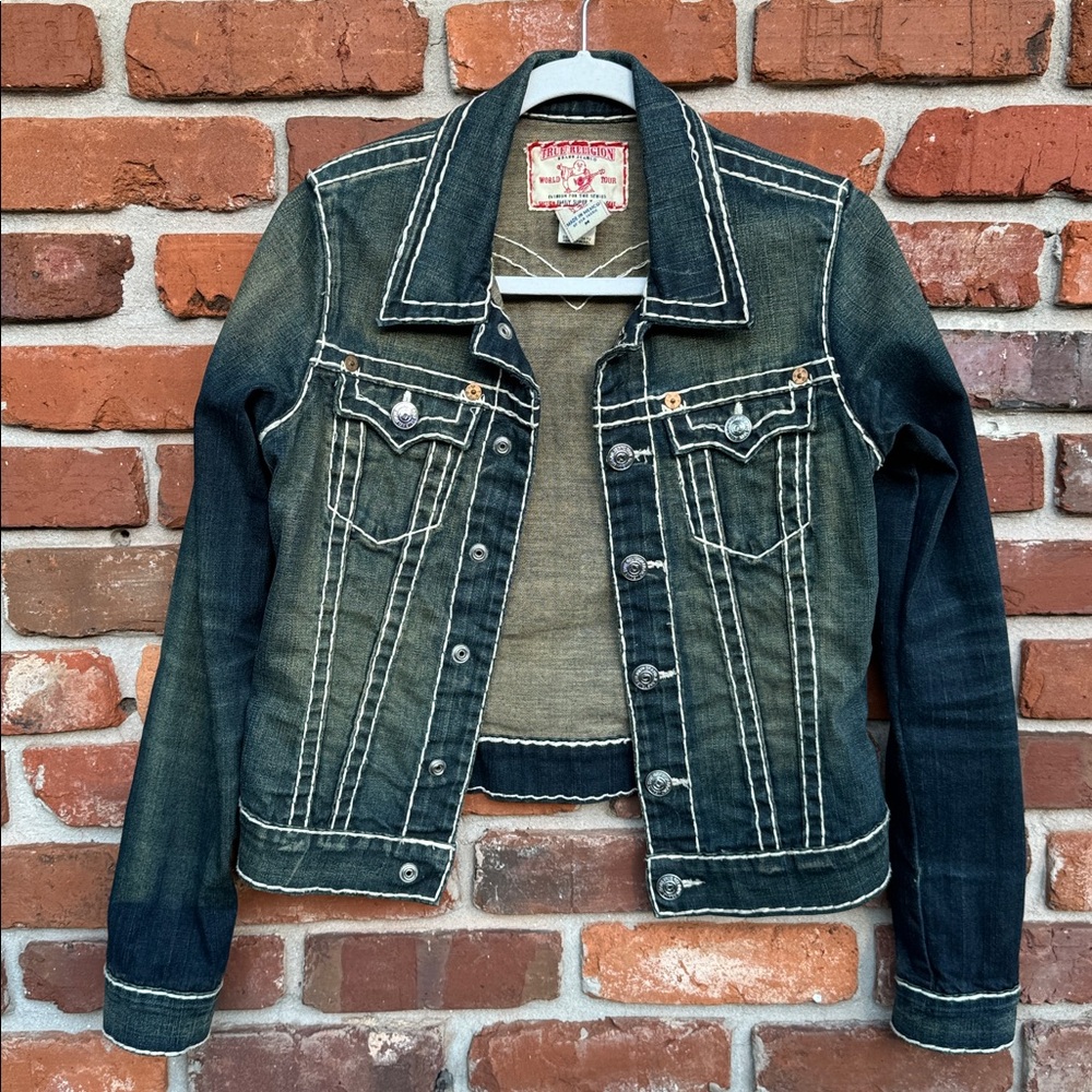 True Religion Trucker Embroidered Stitching Fade Distressed Snap Denim Jacket M